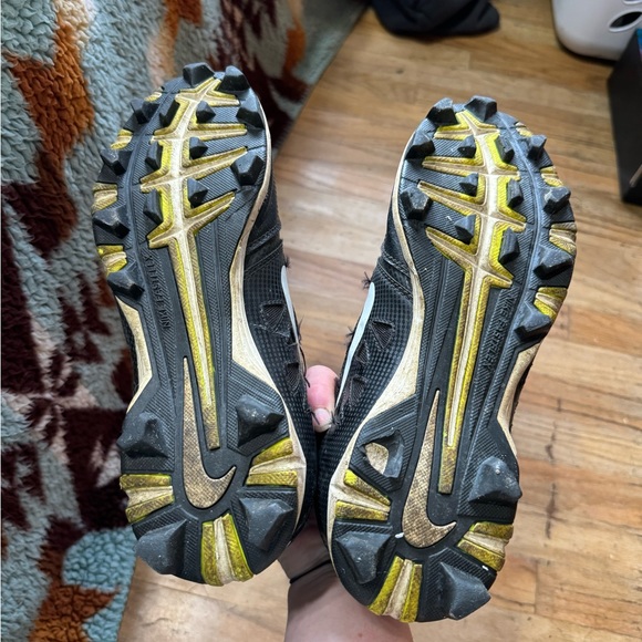 Women Nike softball cleats - Picture 6 of 7